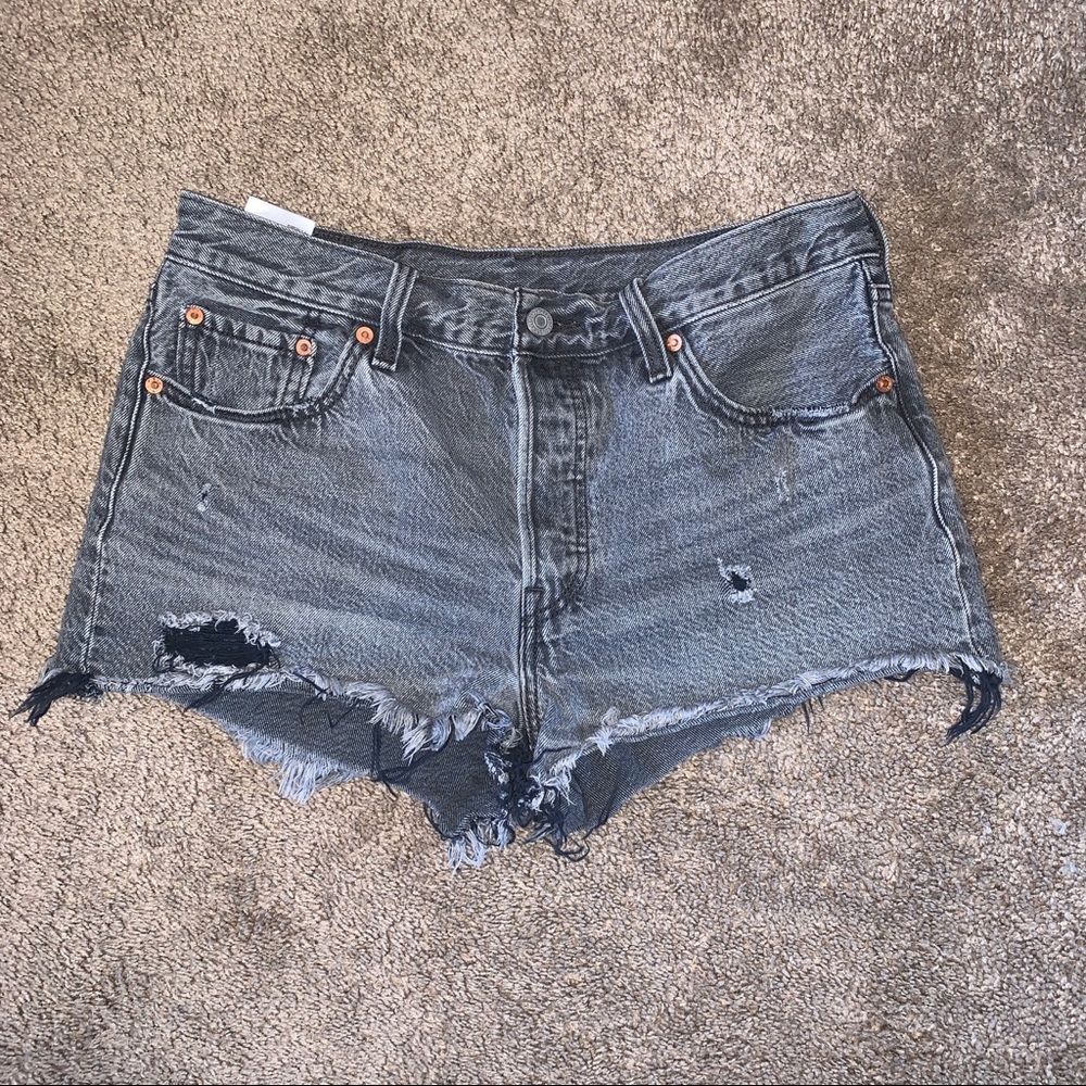 Levi black shorts cut off size 29